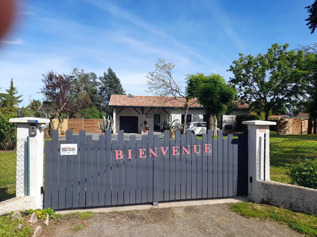 La Maison Du Bonheur, Borne De Recharge Ve Saint-Bernard  Bagian luar foto