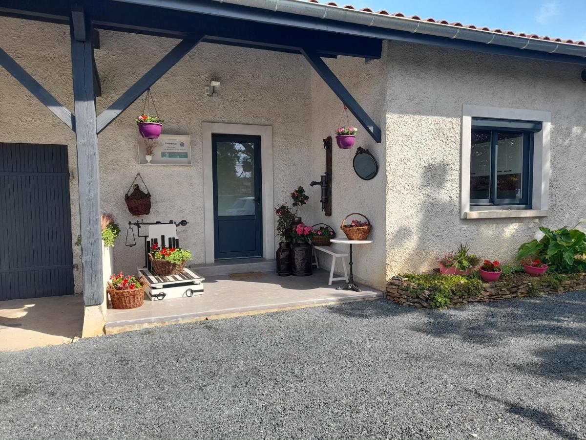 La Maison Du Bonheur, Borne De Recharge Ve Saint-Bernard  Bagian luar foto
